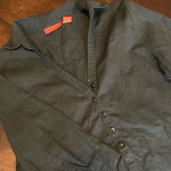 Button up - Picture 3 of 3